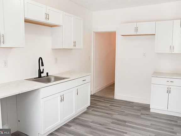 3rd image of 619 Geary St