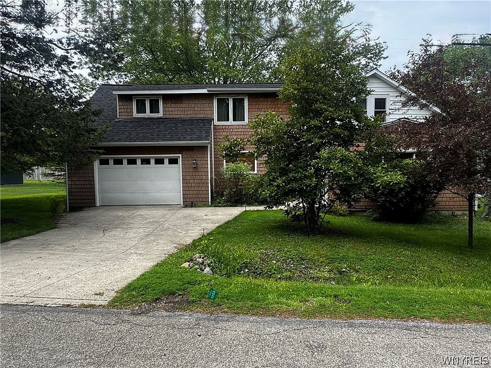 1st image of 170 Rosewood Ave