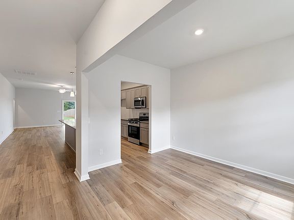 3rd image of 2085 Mayfair Mill Ave