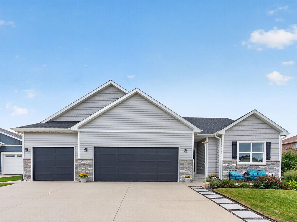 1st image of 403 Huntington Cir
