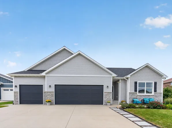 403 Huntington Cir, Gilbert, IA 50105