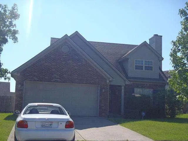 3 bed, 1269 sqft, $1,775 — Photo 1