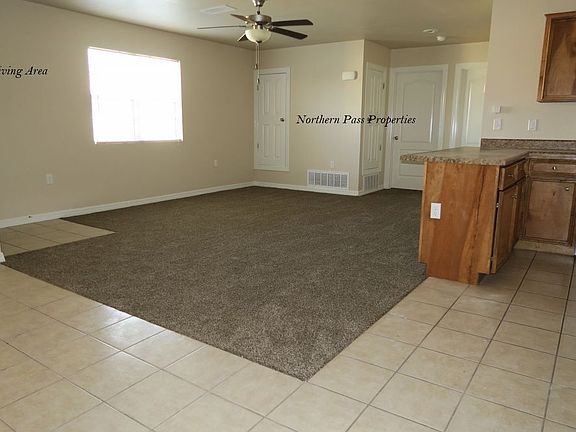 4th image of 2413 Tremont Ave