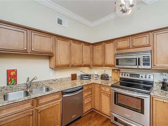 5th image of 402 S Armenia Ave Unit 122