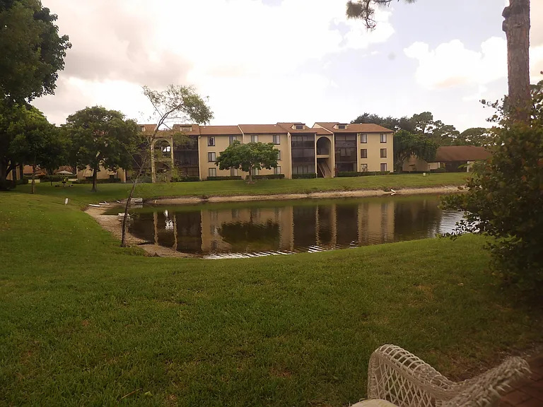 604 Sea Pine Way #A — Photo 28
