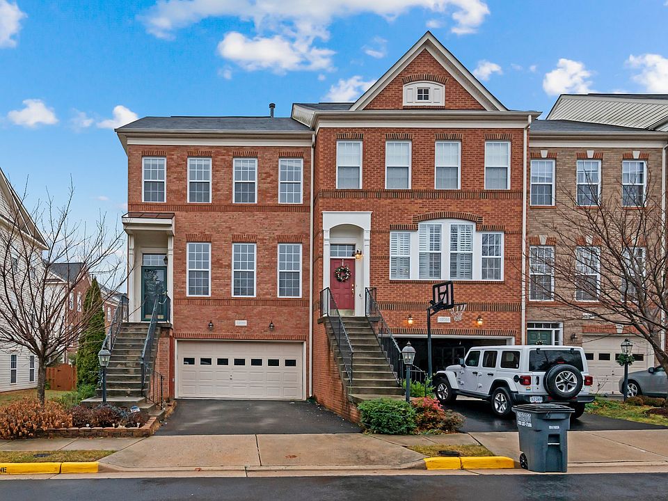 1st image of 22066 Dilworth Sq