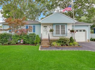 258 Floyd Road, Shirley, NY 11967