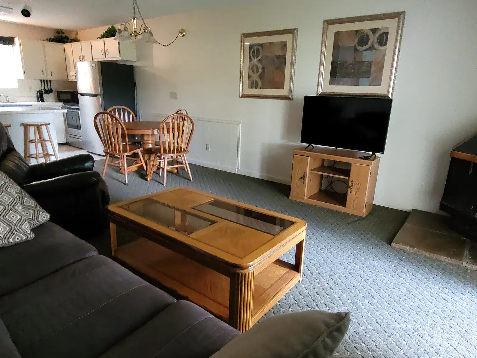 2 bed, 800 sqft, $1,600 — Photo 3