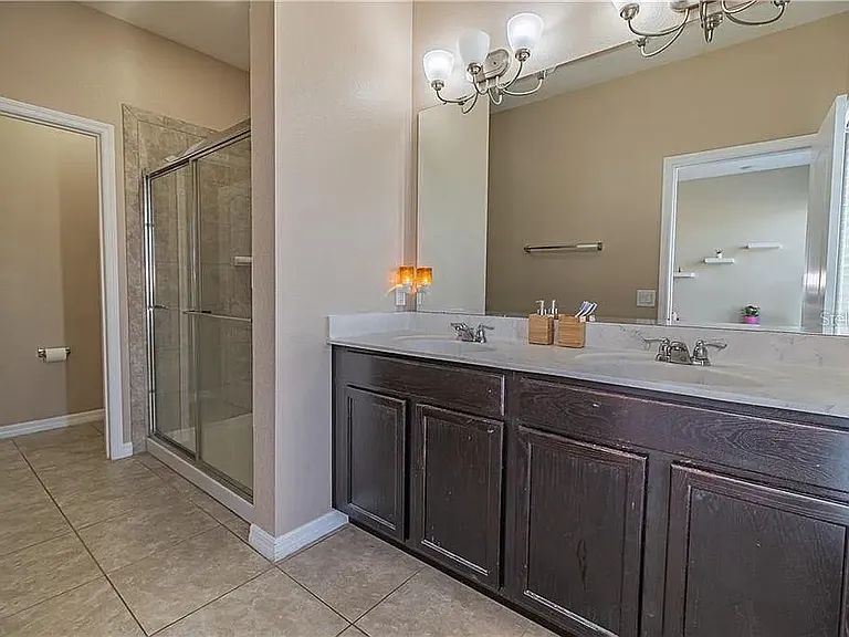 1624 Mohegan Blvd — Photo 16