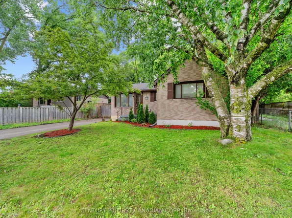 54 Manitoulin Dr, London, ON N5W 1M4