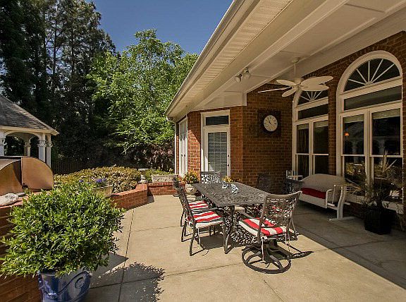 3rd image of 3504 Stonewood Ct