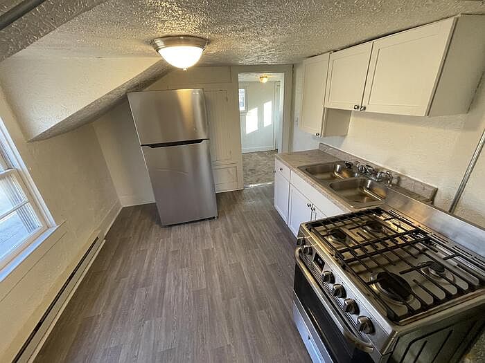 1st image of 324 Caroline St APT 3