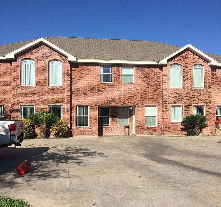 1st image of 208 S 49th St APT D