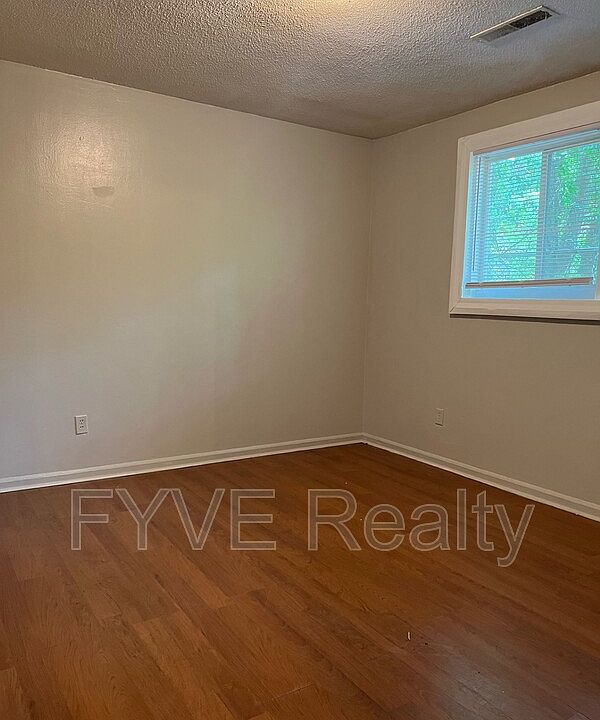 1st image of 1825 Dayton St APT A