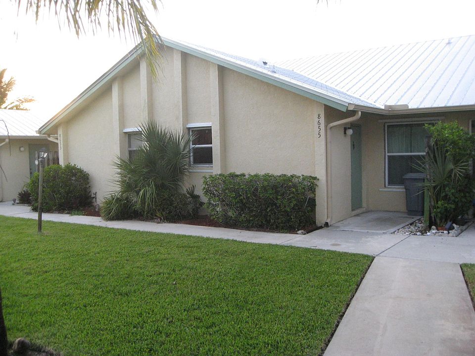 2nd image of 8655 SE Hobe Ridge Ave