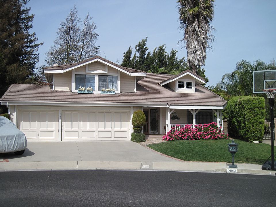 1st image of 2054 Surrey Ct