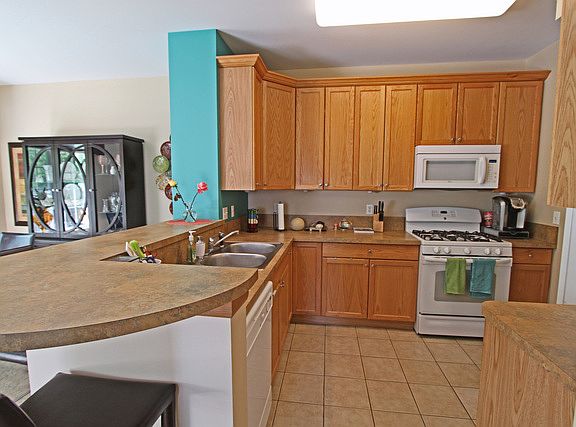 3rd image of 1056 Castleshire Dr #1056