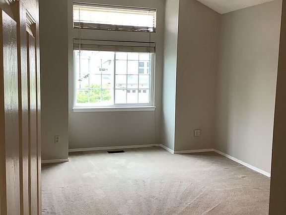 5th image of 11513 Wray Ct