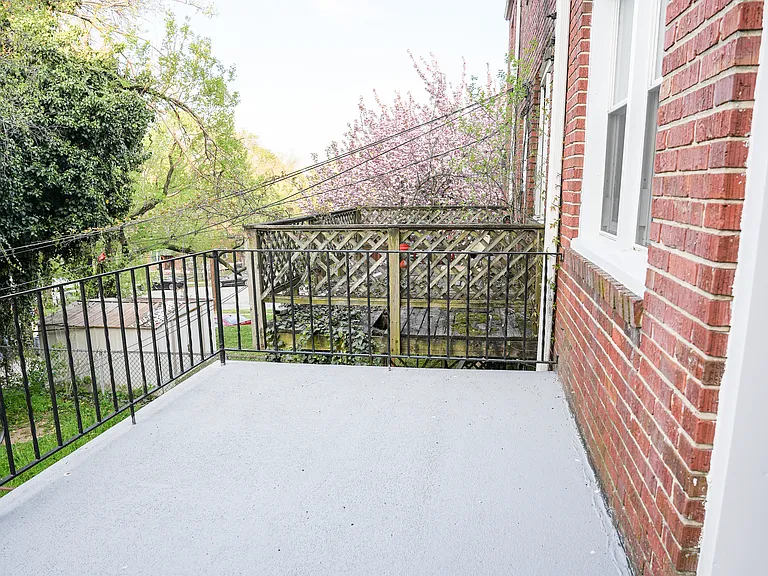 Monroe Cir — Photo 15