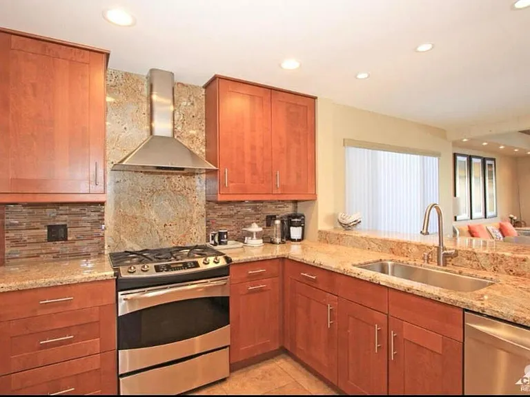 415 Forest Hills Dr — Photo 17