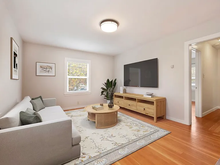 615 Oak St #B — Photo 9