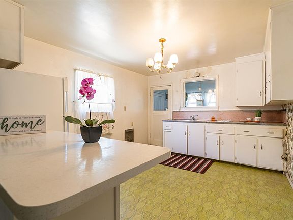 4th image of 17891 Haehl St