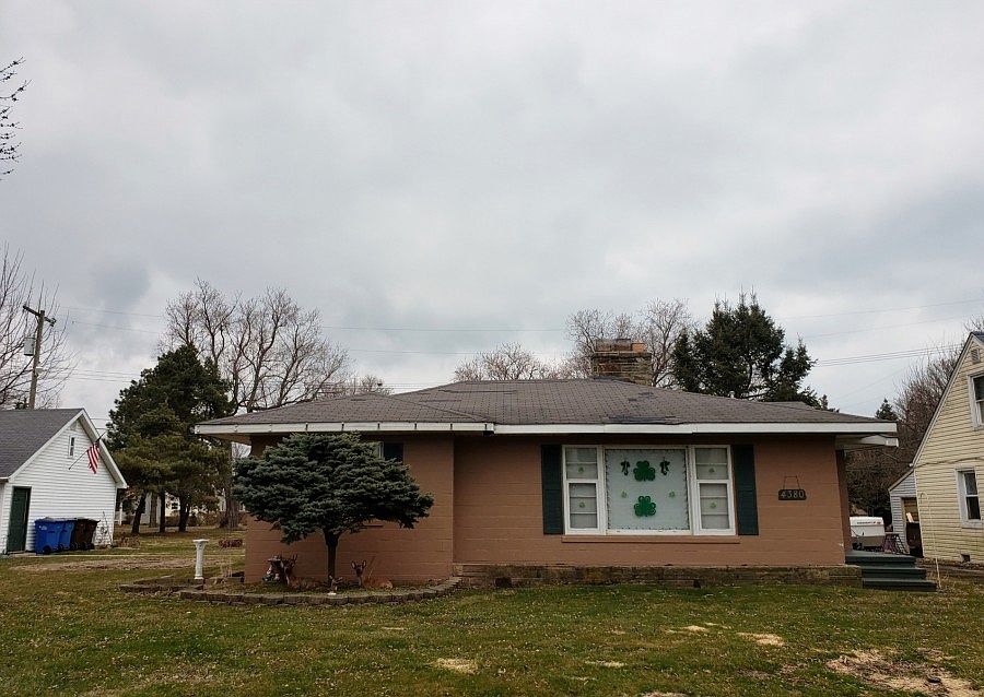 1st image of 4380 S Lake Dr
