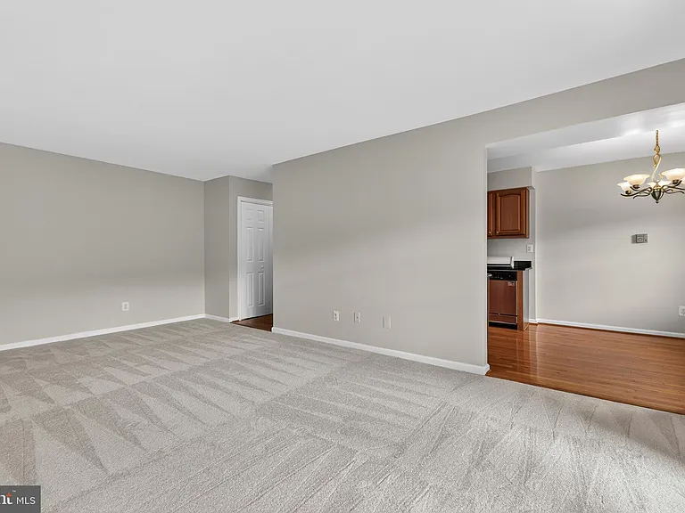 3334 Spring Ln #B30 — Photo 12