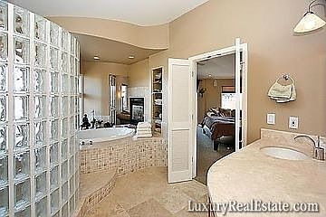 3rd image of 4315 Court Dr
