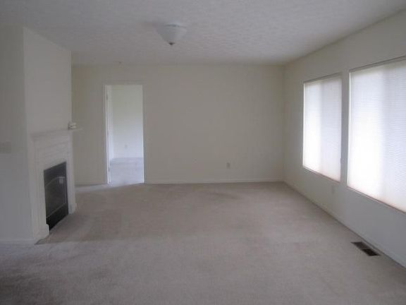 4th image of 9945 Sawgrass Ln