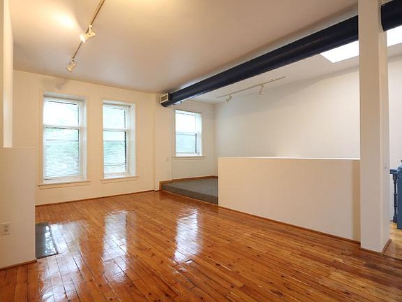 5th image of 1118 N Damen Ave #2