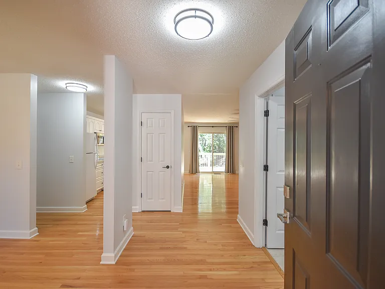 190 Winchester Rd — Photo 4