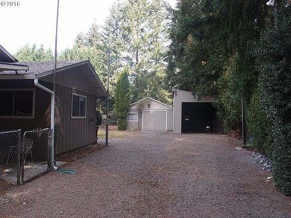3rd image of 16504 NE 88th St