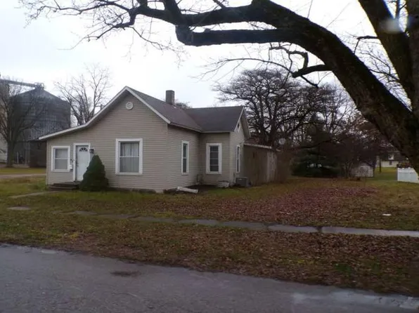 212 N Line St, South Whitley, IN 46787