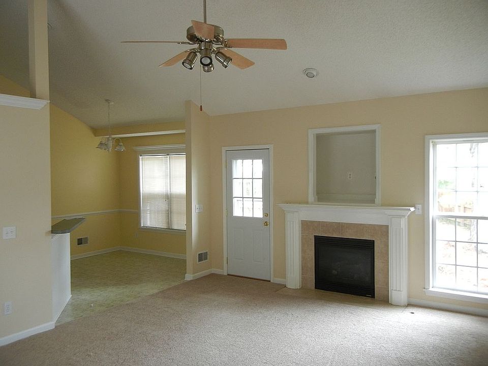 2nd image of 225 Dove Park Rd