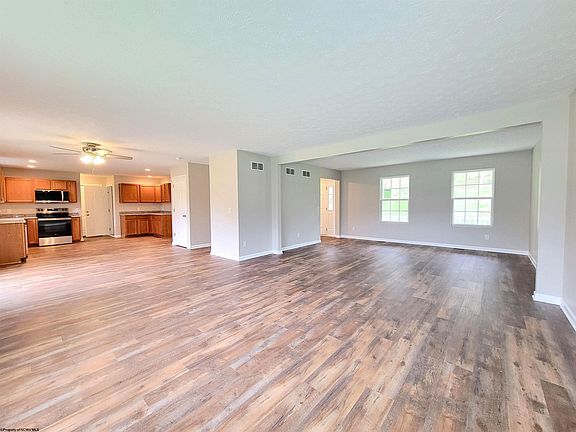 5th image of 1730 Crossroads Rd