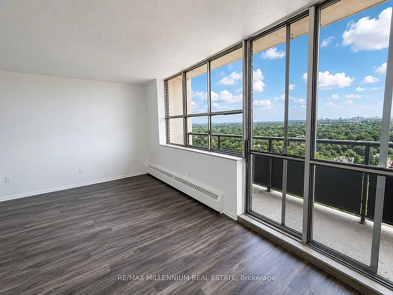 250 Frederick St #1705 — Photo 8