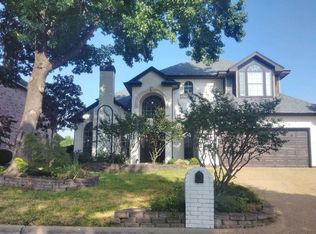 1016 Masters Dr, Mansfield, TX 76063