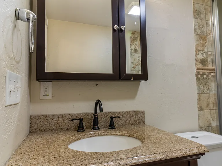5910 Bryant St — Photo 22
