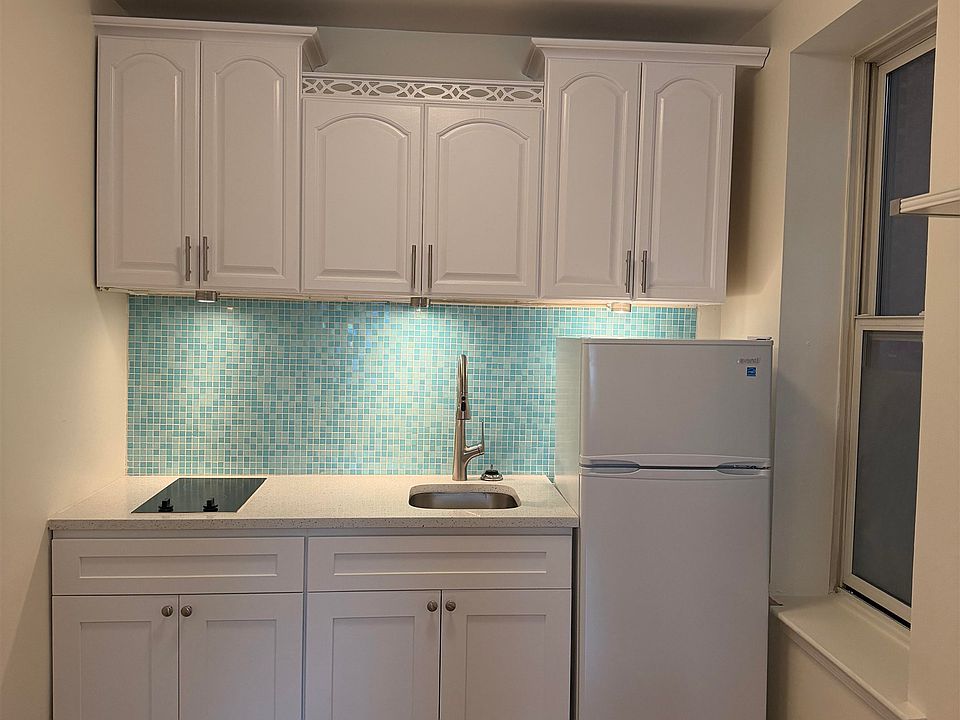 1st image of 245 8th St APT 104