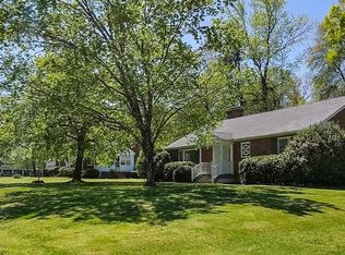 903 4th Ave, Farmville, VA 23901