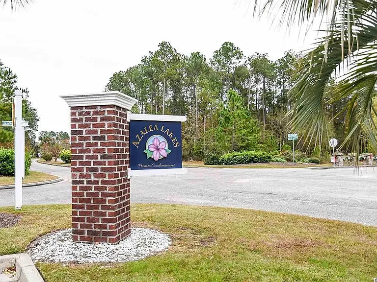 3923 Gladiola Ct #201 — Photo 35