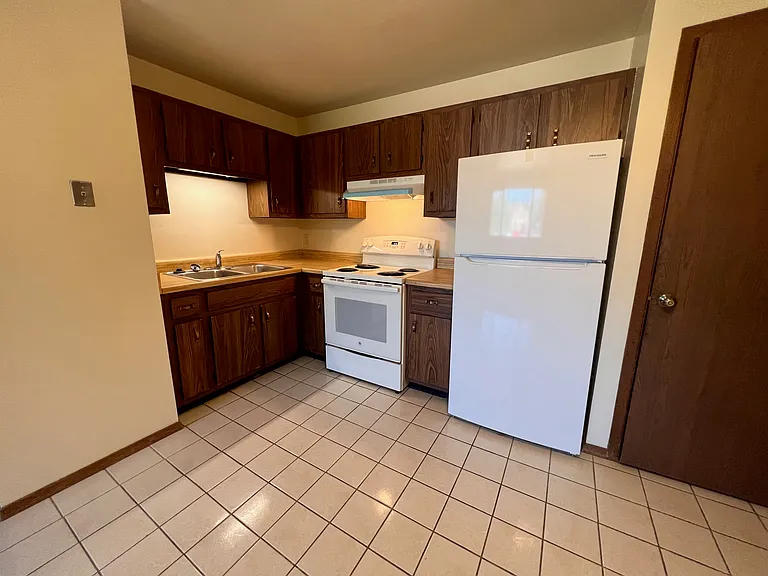 4330 Kennedy Dr #201 — Photo 11