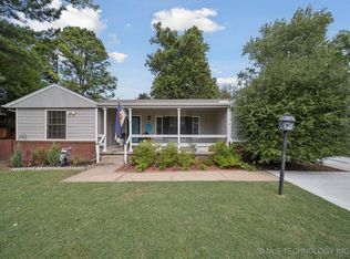 2760 S Gary Dr, Tulsa, OK 74114