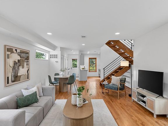 4th image of 10035 Campbell Ave