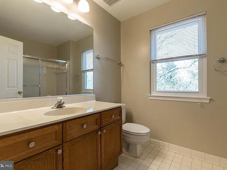 10276 Racquet Cir — Photo 22