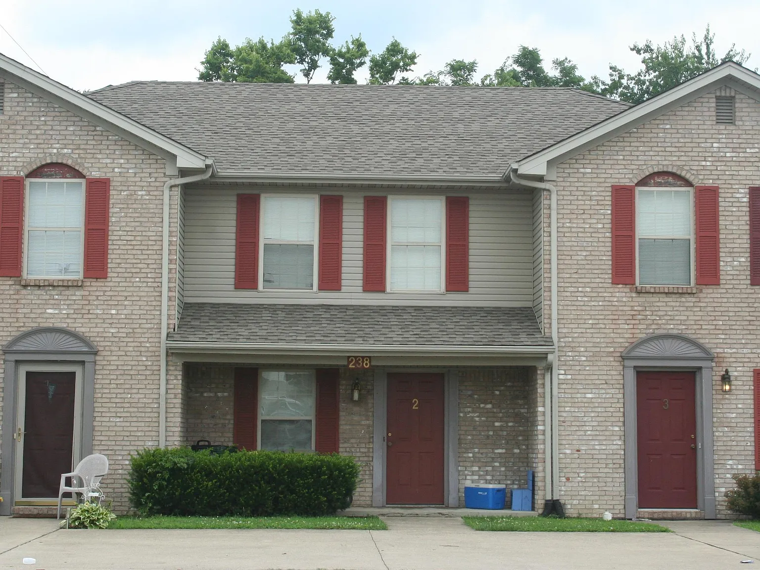 238 Marcellus Dr — Photo 2