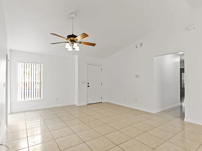 108 Sundown Ct — Photo 6