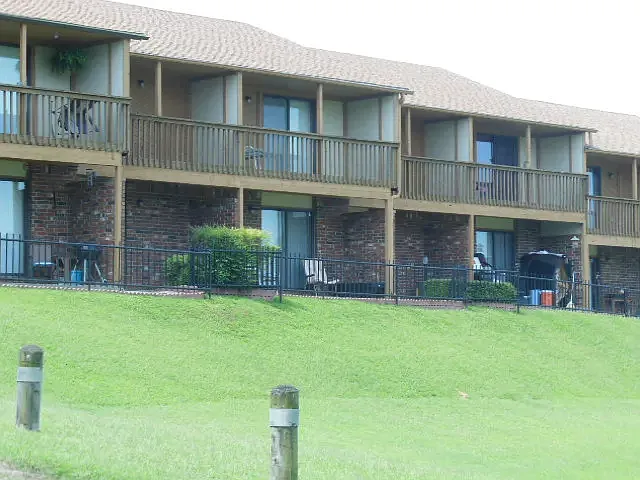 2 bed, 1.5 bath, 900 sqft, $1,250 — Photo 4