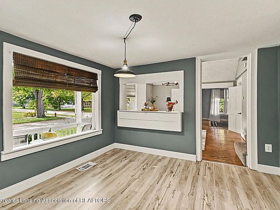 4th image of 211 S Wight St